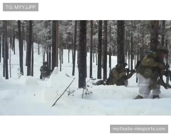 芬兰国家队雪地训练备战北欧赛事 芬兰国家队雪地训练备战北欧赛事